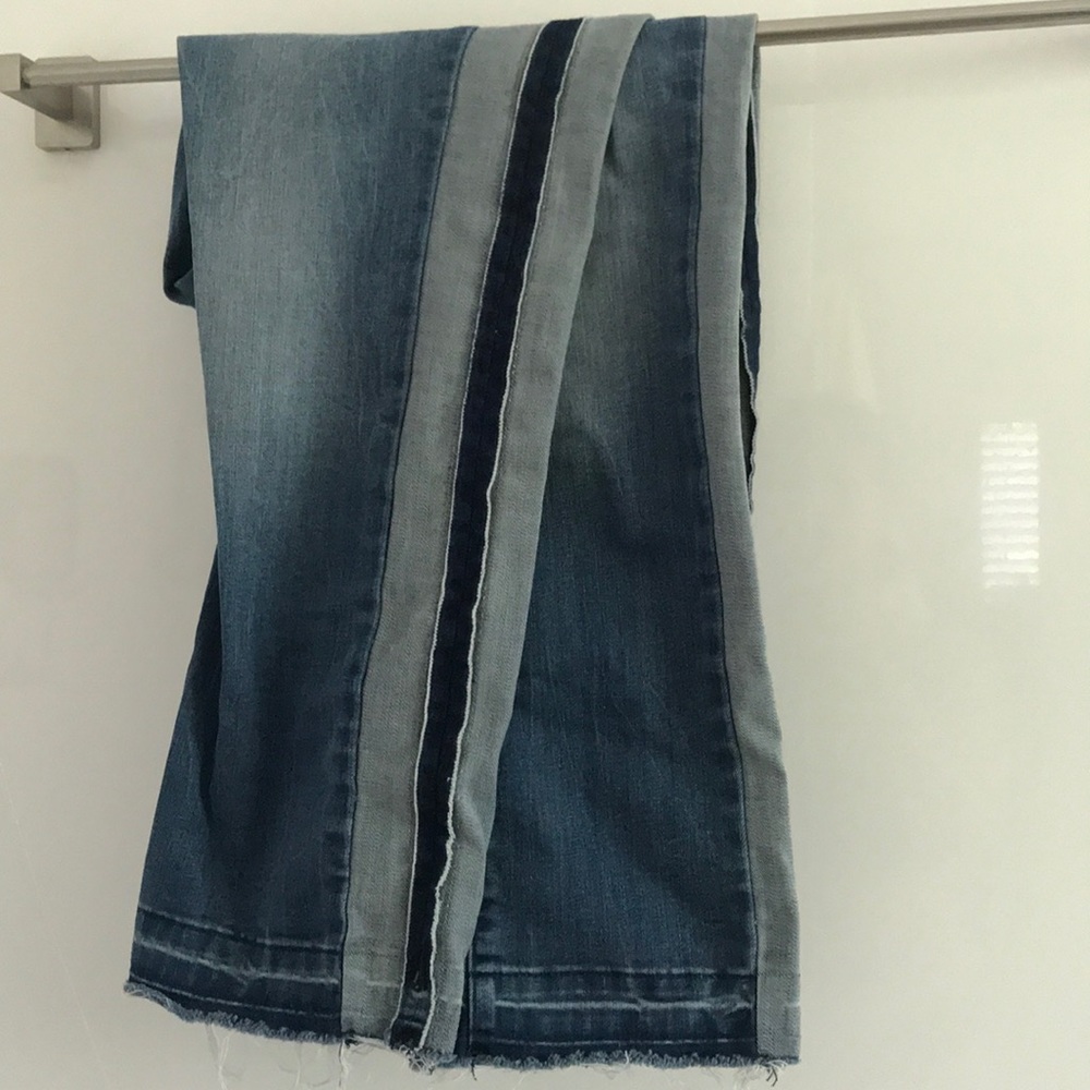 INC Straight leg. Curvy fit. Jeans